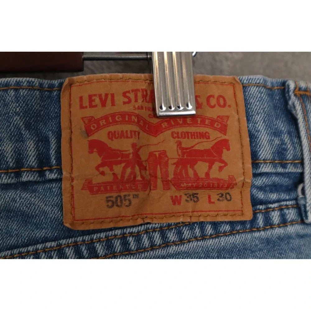 Levis 505 Regular Fit Straight Leg Light Wash Blue Jeans Mens 35x30 00505-1456